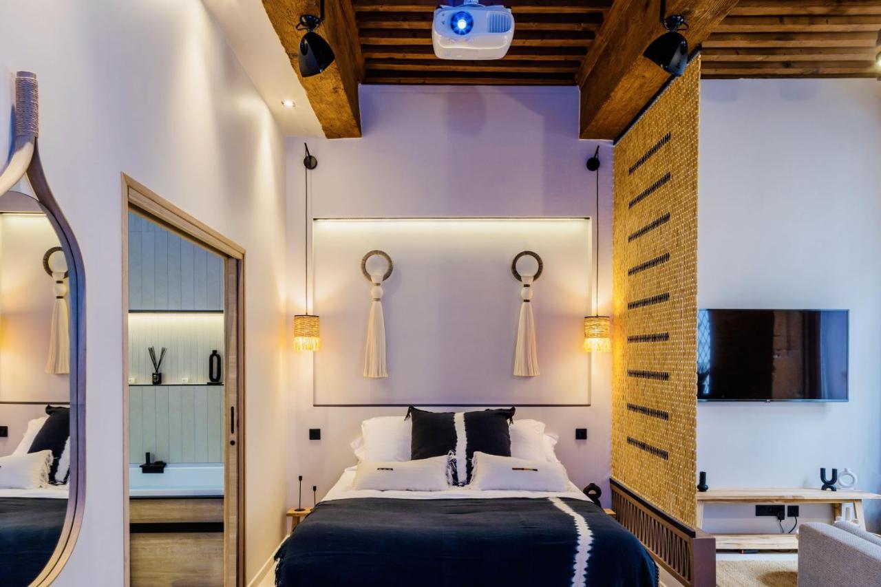 Host Inn Le Lumiere Spa & Cinema Лион Екстериор снимка