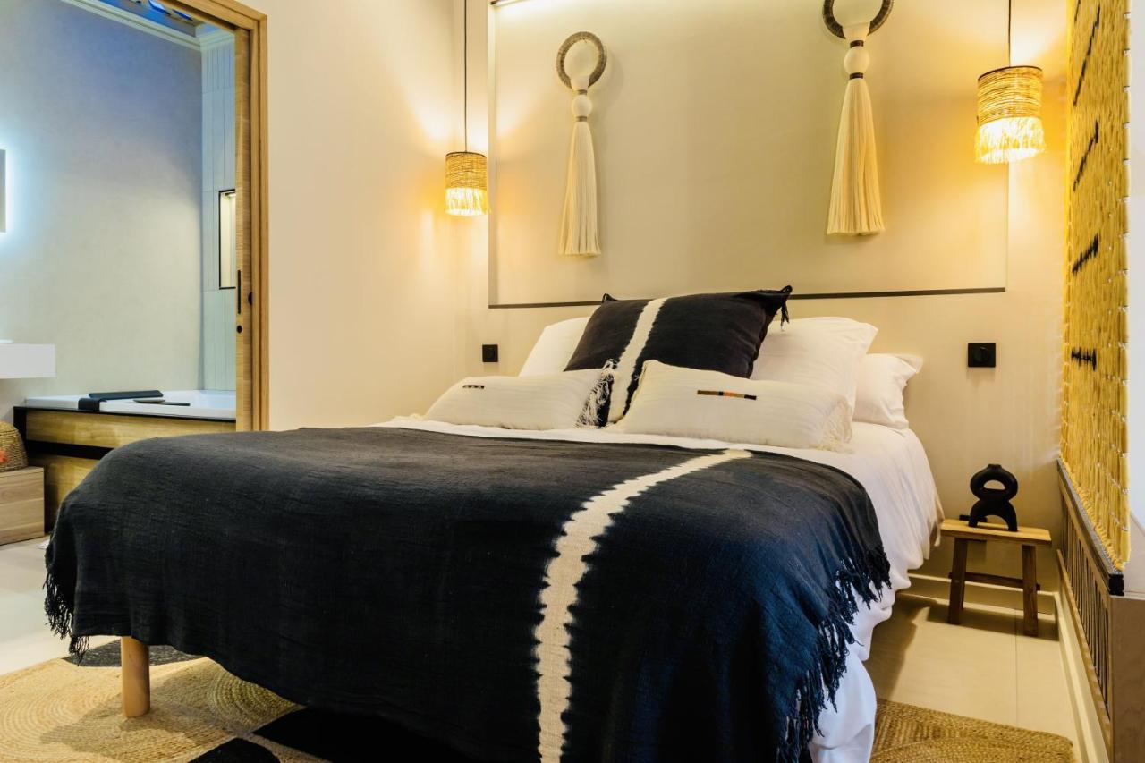 Host Inn Le Lumiere Spa & Cinema Лион Екстериор снимка